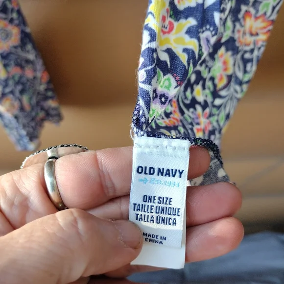 Scarf - Picture 4 of 6